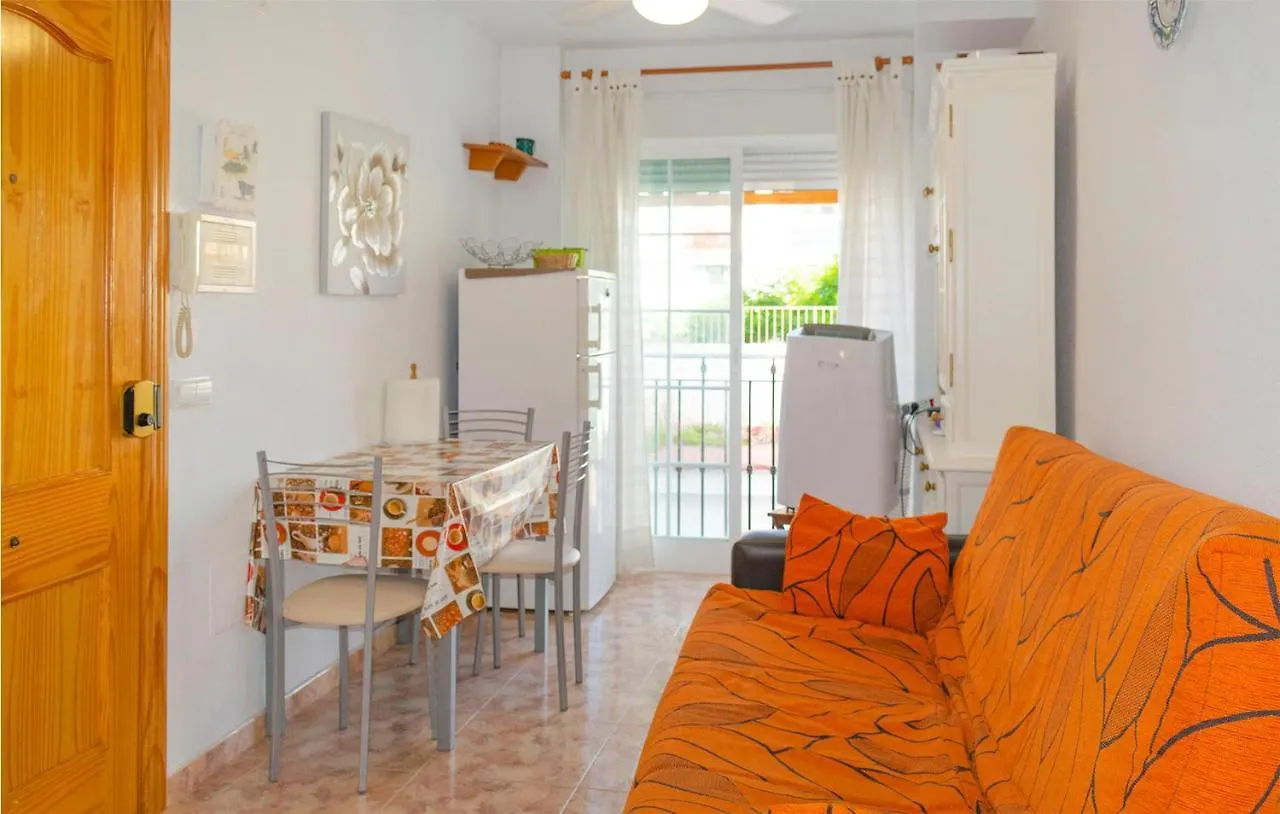 Stunning Apartment In Fuengirola With Kitchen Spanje