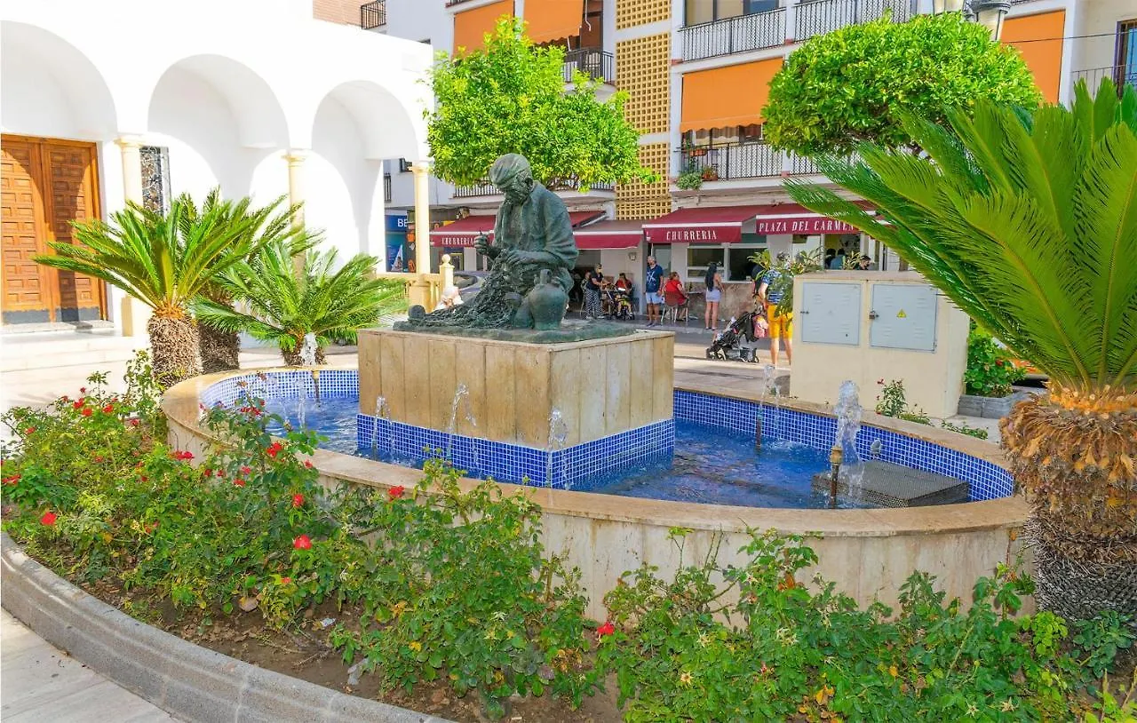 Stunning Apartment In Fuengirola With Kitchen
